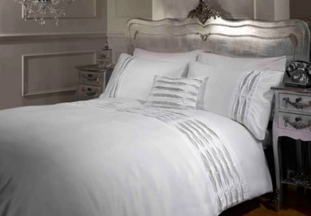 Rapport Home Crystal Polycotton Duvet Cover Set with Pillowcase in White Size: Single White Unisex Single