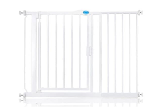 Bettacare Auto Close Pet Gate, 111Cm - 118Cm, White, Pressure Fit Stair Gate For Dog & Puppy