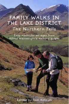 Family Walks in the Lake District by Alfred Wainwright Paperback