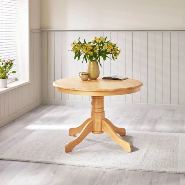 FurnitureboxUK FurnitureboxUK Bude Rustic Wooden Dining Table in Light Oak Light Oak One Size Unisex 5056784304723