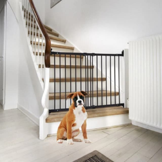 Bettacare Diagonal Fit Multi Fit Dog Gate Range, 67Cm - 105.5Cm, Black, Stair Gate For Puppy, Safety Barrier For Pet