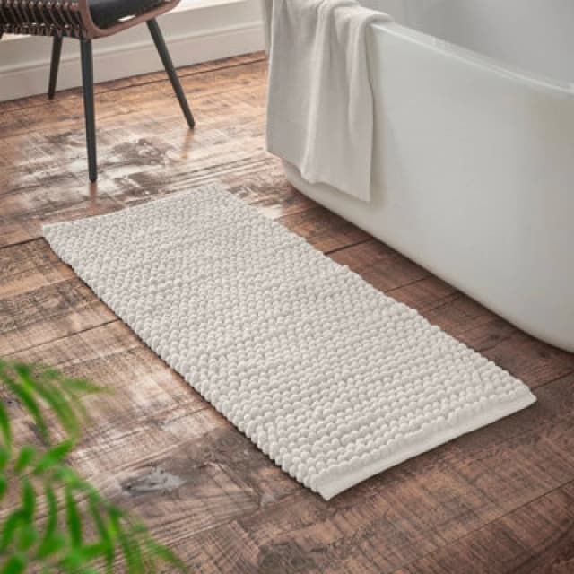 Bianca 'Aspen Bobble' Bath Runner White