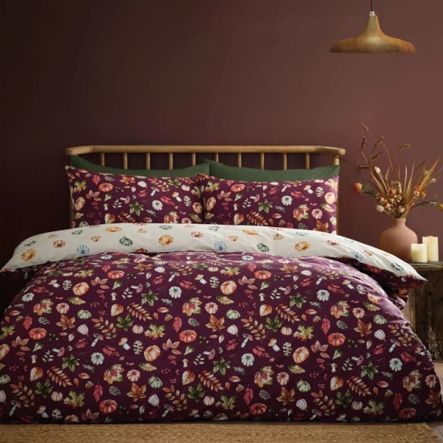 Catherine Lansfield Catherine Lansfield 'Autumn Pumpkins' Reversible Duvet Cover Set in Plum Size: Double Plum Double Unisex 5057681185484