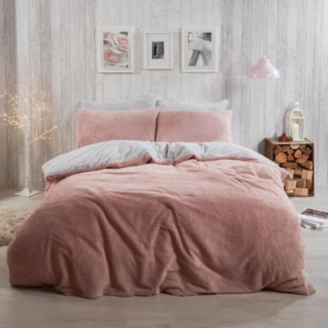 OHS OHS Reversible Teddy Duvet Cover with Pillowcase in Light Pink Size: Double Light Pink Double Unisex 5027434006892