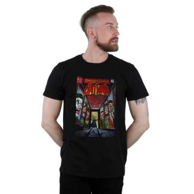Batman Batman Men Rogues Gallery Comic Cover Cotton T-Shirt in Black Size: Small Black S Male 5063377541496