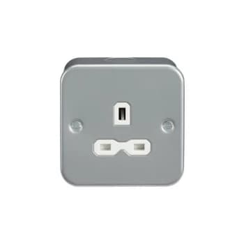 Metal Clad 13A 1G Unswitched Socket - Knightsbridge