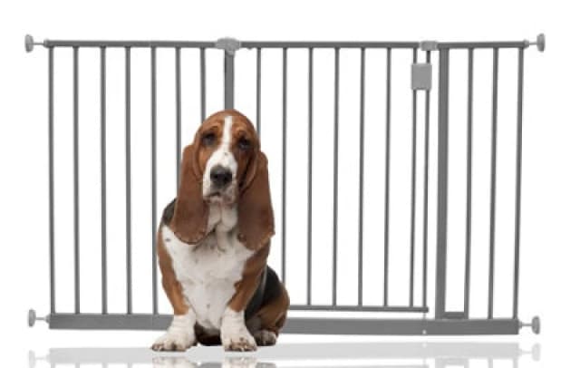 Bettacare Extra Wide Hallway Dog Gate, 122Cm - 128Cm, Grey, Pressure Fit Pet Gate, Puppy Safety Barrier