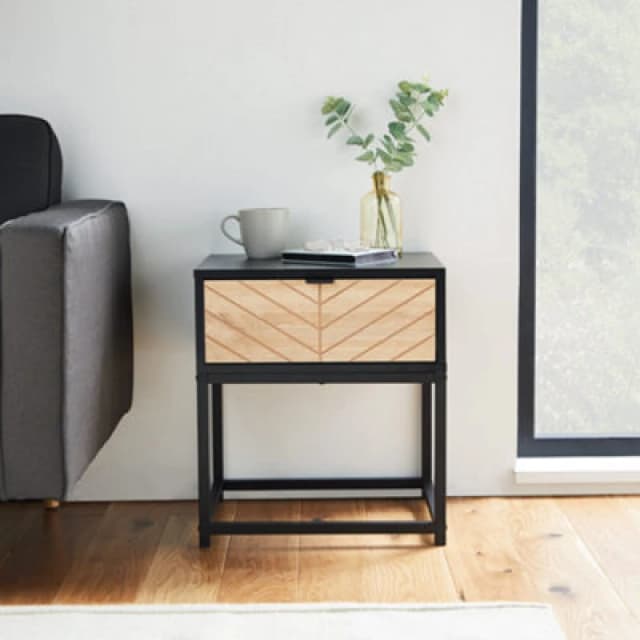 VonHaus Dalton 1 Drawer Chevron Design Side Table Black unisex