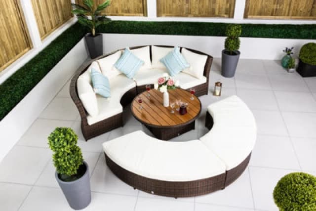 Giardino 2-In-1 Round Rattan Garden Sofa Daybed Set With Adjustable Table, Water-Resistant, Assembled - Brown