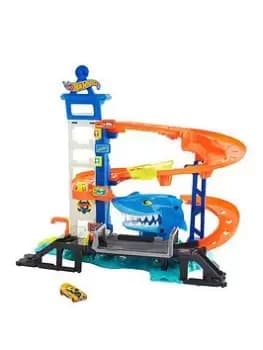 Hot Wheels City Attacking Shark Escape Playset