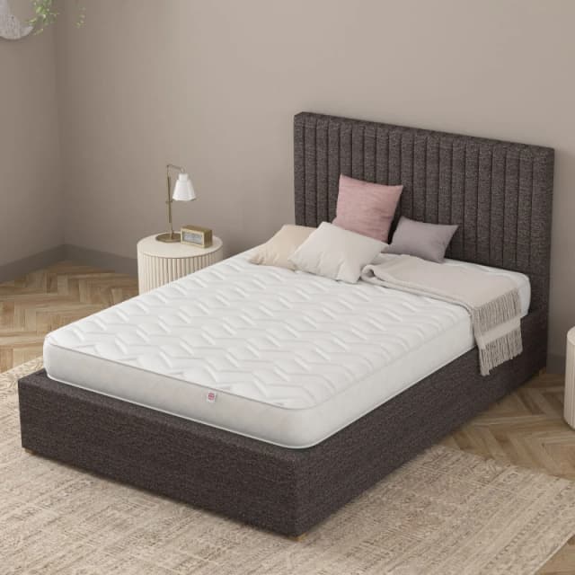Catherine Lansfield Catherine Lansfield Serene Sleep Mattress in White Size: Double White Double Unisex 5057632303516