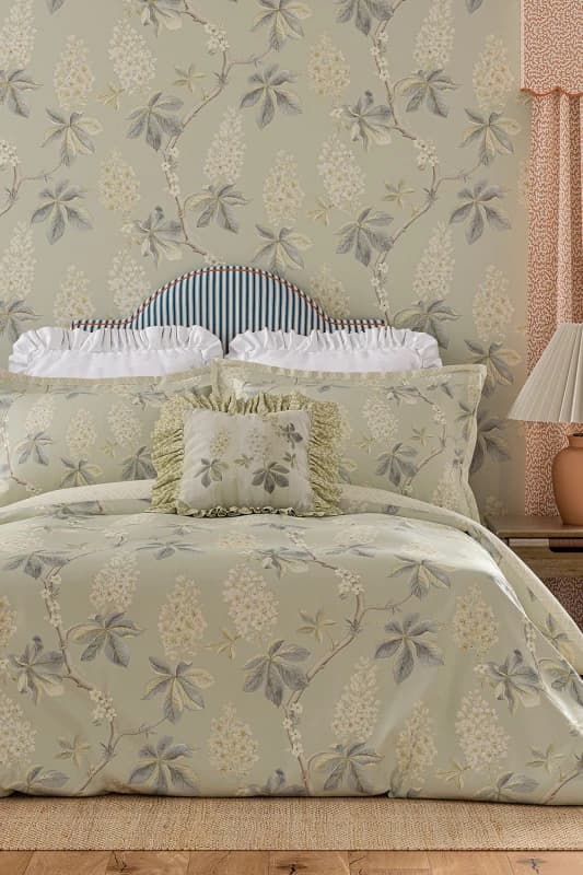 Sanderson Sanderson 'Chestnut Tree' Cotton Duvet Cover Set in Grey Size: Double Grey Double Unisex 5016709704397