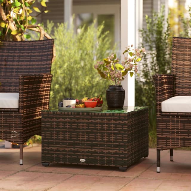 Outsunny Outdoor Coffee Table with Glass Top, Rattan Side Table, Brown Brown
