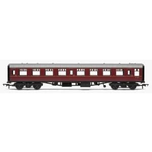 Hornby BR Mk.1 Tourist Second Open Coach Era 5 Model Train