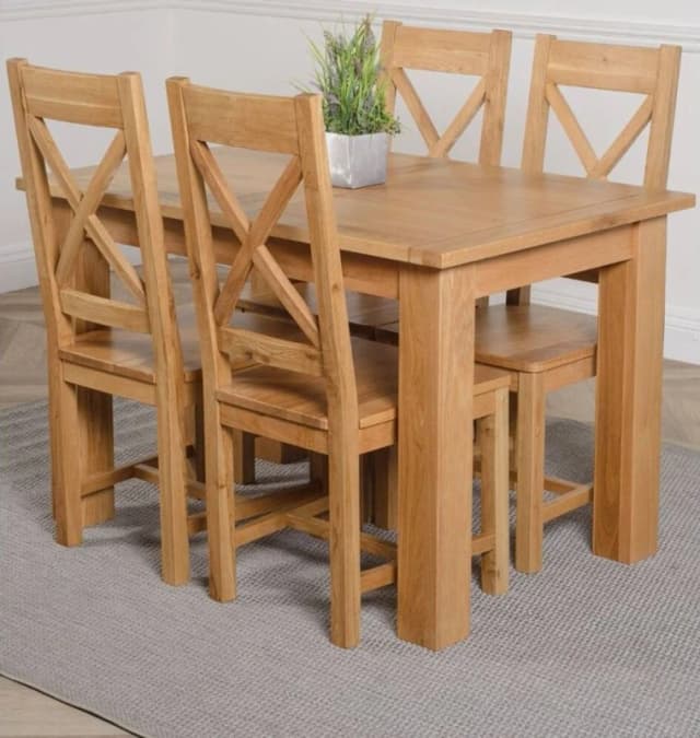 Thats Furniture Hampton 120-160cm Oak Extending Dining Table & 4 Berkeley Chairs in Brown Brown Unisex