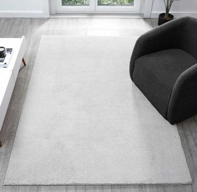 Comfy Washable Low Pile Living Room Area Rug - Anti Slip Felt Backing Silver 160Cm X 220Cm