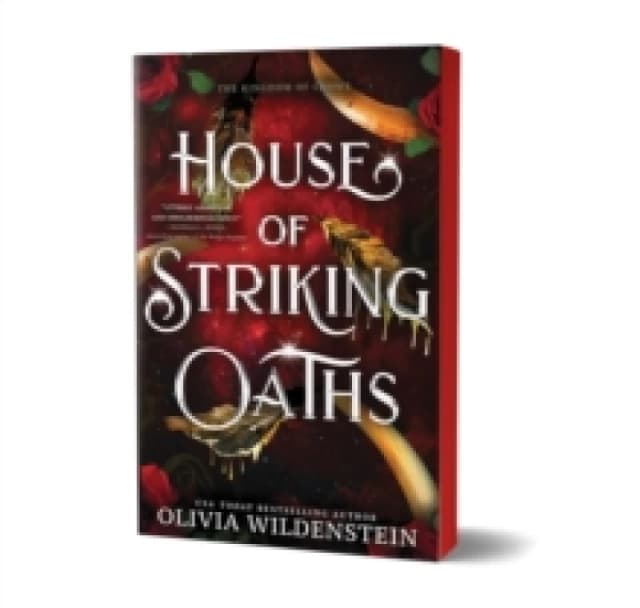 House of Striking Oaths : A Magical Enemies to Lovers Fae Romantasy Adventure (The Kingdom of Crows Book 3) Paperback / softback