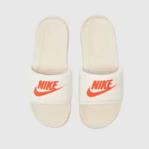 Nike Victori One In Peach