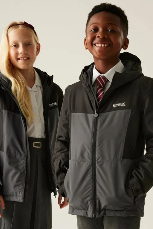 Regatta Beamz Hooded Waterproof Breathable Insulated Jacket in Black Size: 4-5 Black Unisex 4-5