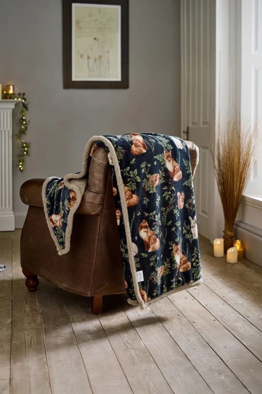 Deyongs Deyongs Luxury Soft Cosy Warm Fleece Sherpa Large Throw Woodland Wildlife Wine 140x180cm in Navy Size: 140cm x 180cm Navy 140cm x 180cm Unis