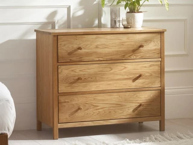 Julian Bowen Coxmoor Oak 3 Drawer Chest of Drawers