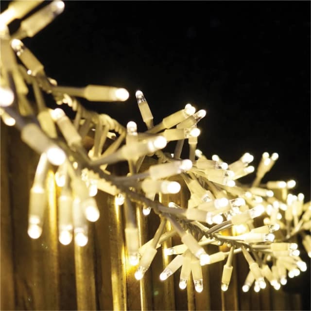 EAGLE-CON 5m Easy-Connect Warm White 250 LED Cluster String Lights With Interconnectable White Rubber Cable ELV-561361