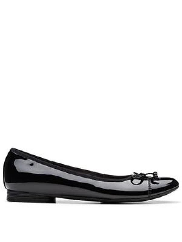 Clarks Clarks Women Loreleigh Rae Black Patent Ballerina Size: 4-Wide Fit Black 4-Wide Fit Female 5063090805868