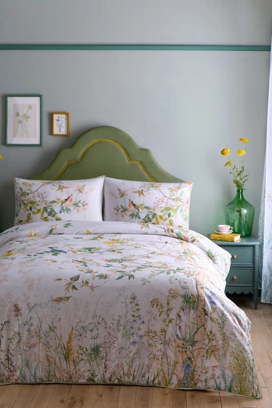 Appletree 'Arianna' 100% Cotton Country Garden Print Duvet Cover Set in Natural Size: Double Natural Unisex Double