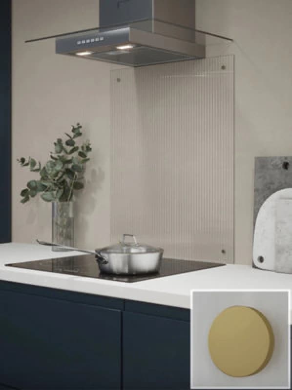 Fluted Glass Kitchen Splashback (Fixing Kit With Brass Caps) 600mm X 750mm X 4mm