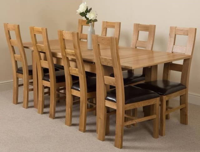 Thats Furniture Richmond 140-220cm Oak Extending Dining Table & 8 Yale Chairs in Brown Brown Unisex
