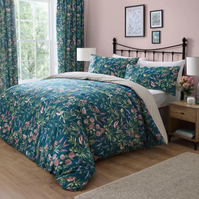 Dreams and Drapes Caraway Garden Floral Duvet Cover Set in Green Green unisex Single