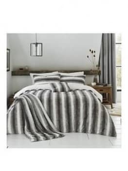 By Caprice Caprice Mae Faux Fur Duvet Set - Sk