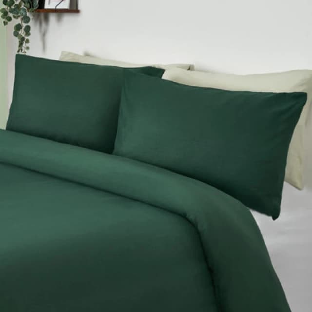 OHS OHS 2 Pack Soft Microfibre Wrinkle Resistant Housewife Pillowcases in Dark Green Size: Standard Pillow Case Dark Green Standard Pillow Case Unis
