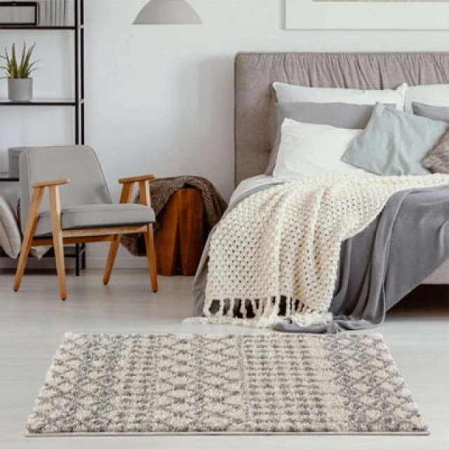 The Rugs Moroccan Ivory Shaggy Living Room Rug 1000