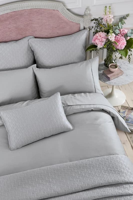 Ted Baker 'TB Plain Dye' Cotton Sateen Duvet Cover in Silver Size: Super King Silver Super King Unisex 5016709637992