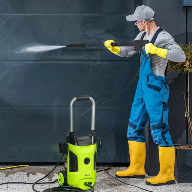 OUTSUNNY 1800W High Pressure Washer 150 Bar Power Washer Adjustable Nozzle in Green Green Unisex