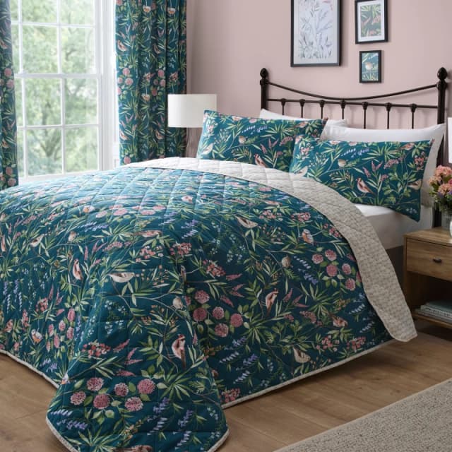 Dreams & Drapes 'Caraway' Printed Quilted Bedspread Green