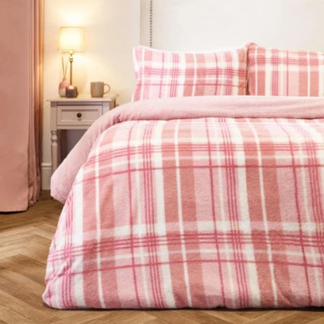 OHS OHS Tartan Check Teddy Fleece Thermal Duvet Cover Bedding Set in Baby Pink Size: King Baby Pink King Unisex 5027434222278
