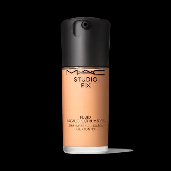 MAC Studio Fix Fluid SPF 15 Foundation - NW22 - Soft-Matte Finish - 24hr Medium-To-Full Coverage - 30ml - MAC Cosmetics
