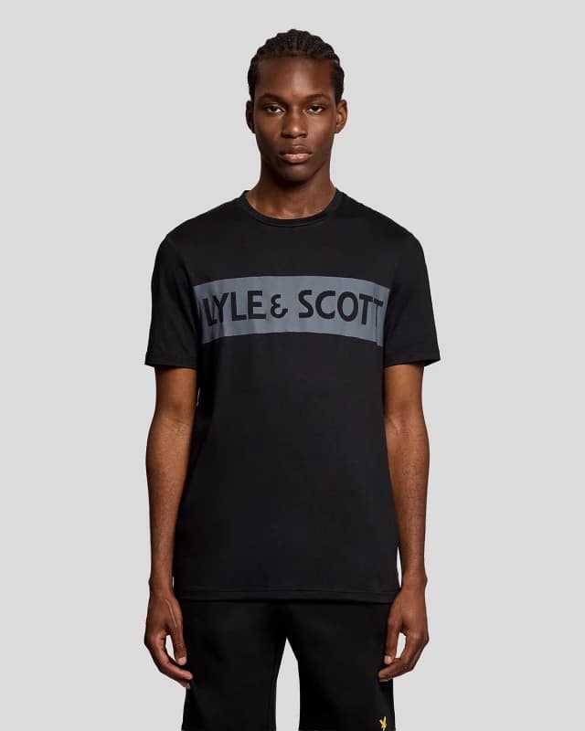 Lyle & Scott Mens Sports Chest Logo T-Shirt in Black