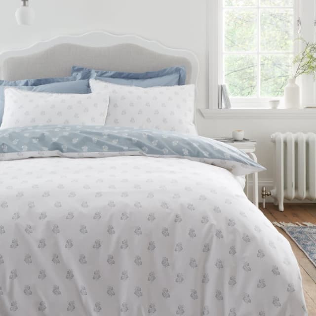 Bianca Esme Floral 200TC Reversible Duvet Cover Set White / Blue unisex Double