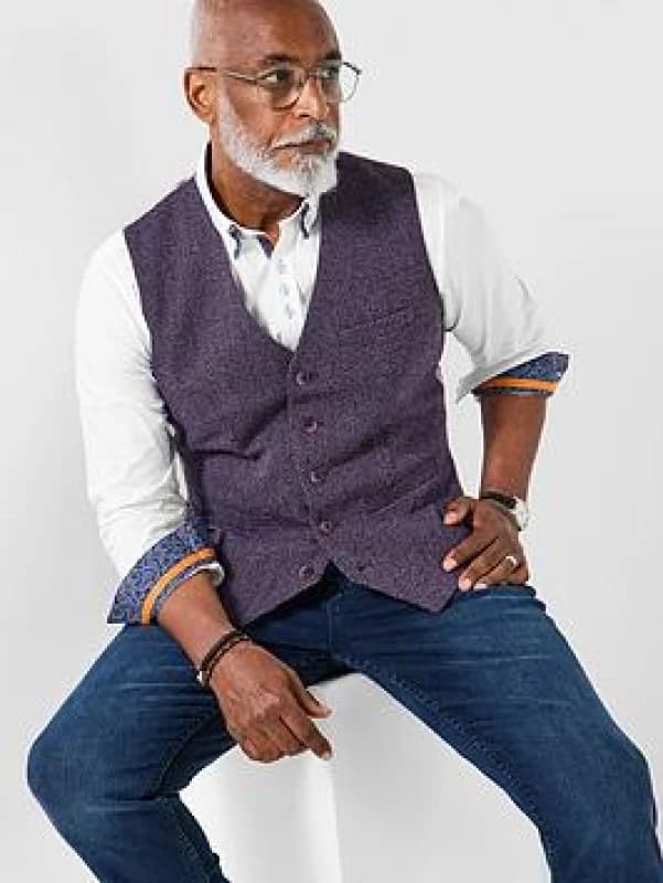 Joe Browns Joe Browns Men Stylish Formal Waistcoat in Purple Size: 42R Purple 42R Male 5059953310204