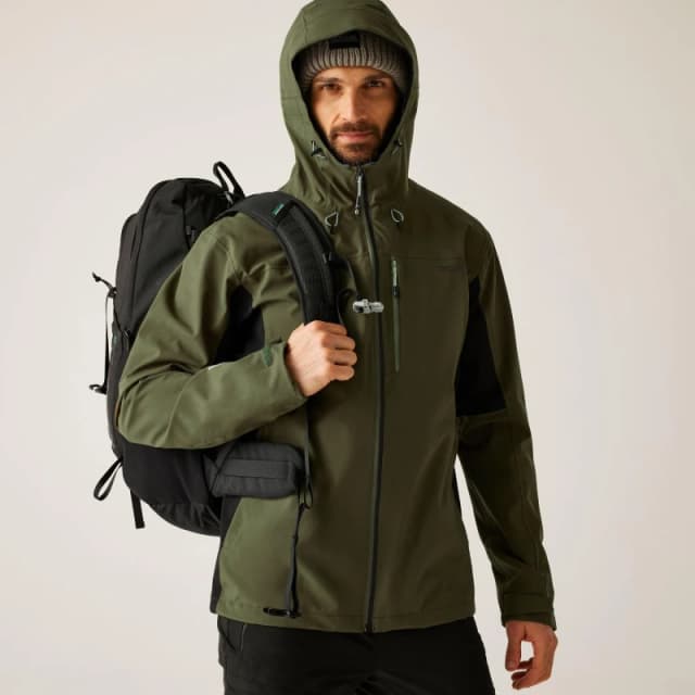 Regatta Regatta Men 'Birchdale' Waterproof Shell Jacket in Green Size: Small Green S Male 5063516131083