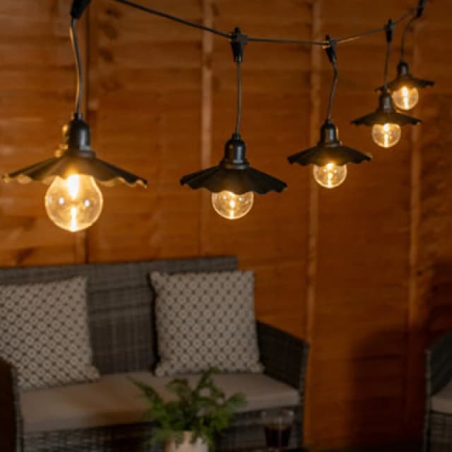 ValueLights ValueLights Black Pleated Scallop LED 6 x Battery Operated Outdoor Garden String Lights Black One Size Unisex 5016529271093