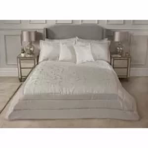 Emma Barclay Duchess Bedspread With 2 Matching Pillow Shams Cream