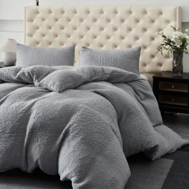 Ezysleep Ezysleep Winter Warm Soft Teddy Fleece Duvet Set in Silver Size: Double Silver Double Unisex 0721545366511