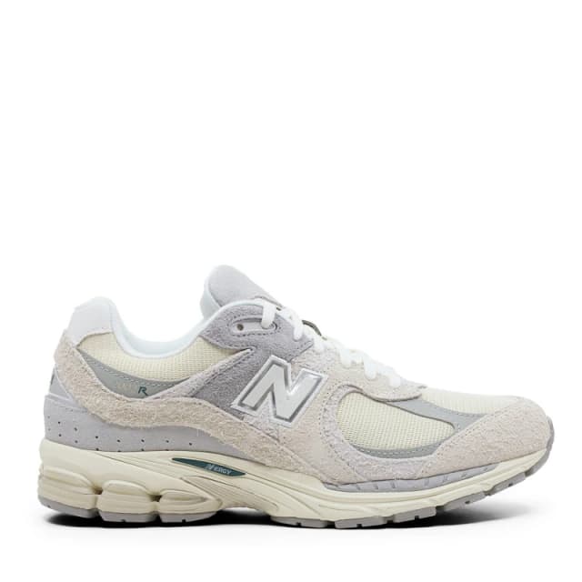 New Balance Womens 2002 Runners Beige/Grey female 8 (41.5)