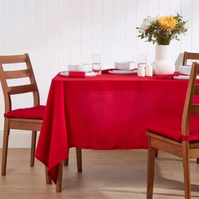 Homescapes Plain Cotton Tablecloth, 137cm x 137cm Red