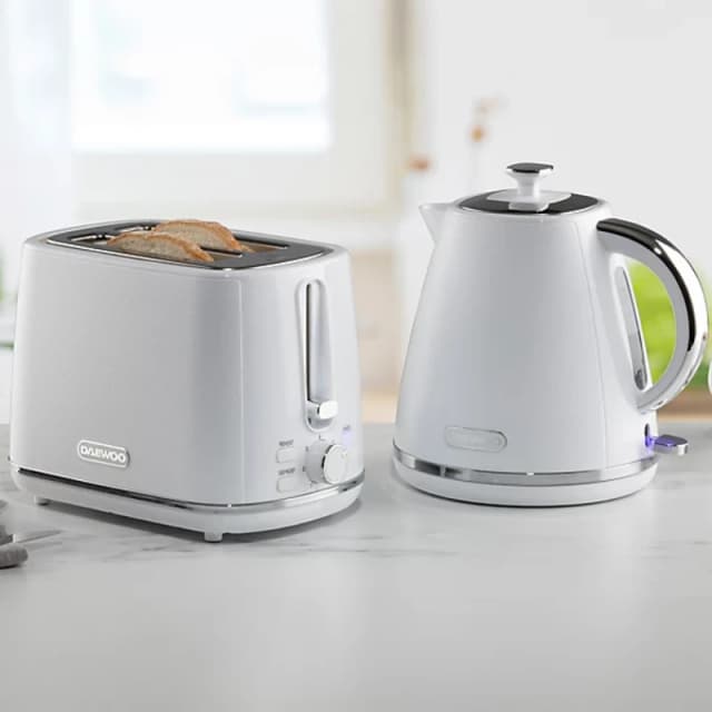 Daewoo SDA2678GE Stirling Pyramid 1.7L Kettle & 2 Slice Toaster Set