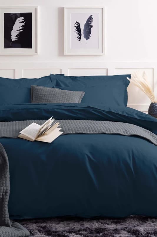 Belledorm Easy Care 200 Thread Count Cotton Polyester Percale Duvet Cover in Navy Size: Single Navy Unisex Single